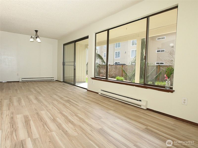 3rd image of 26425 Pennsylvania Avenue NE #34