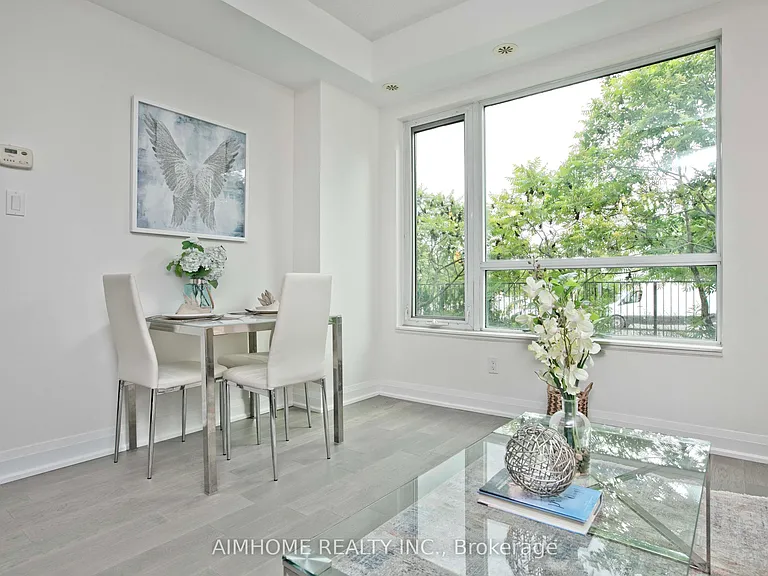 26 Churchill Ave #Townhouse 120 — Photo 12