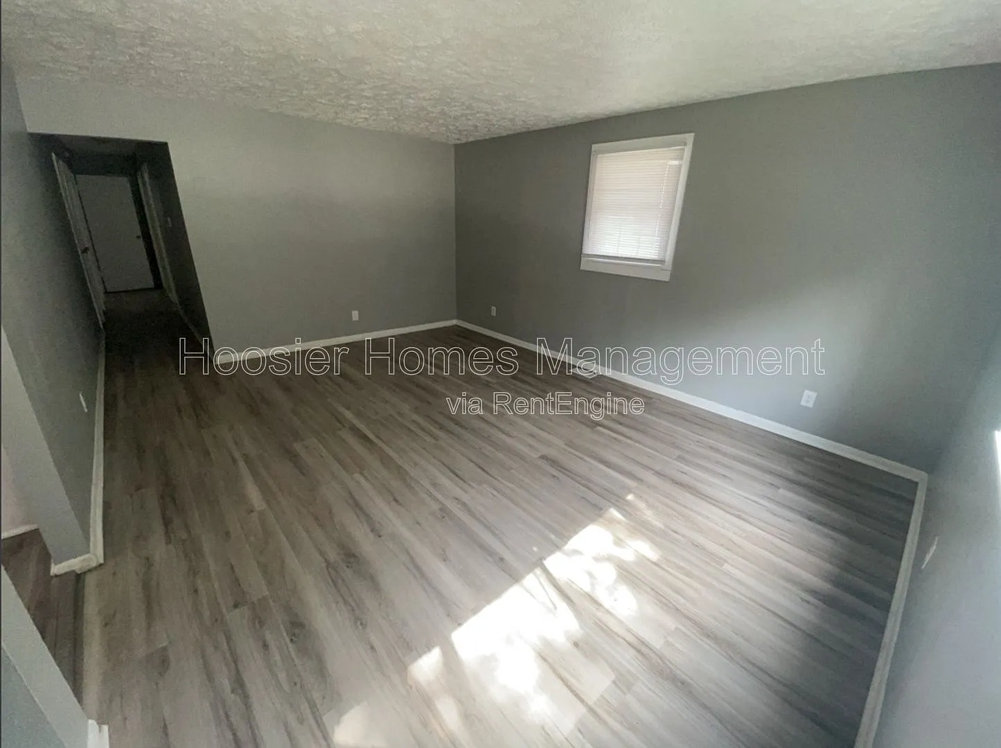 3 bed, 1.5 bath, 1068 sqft, $1,350 — Photo 3