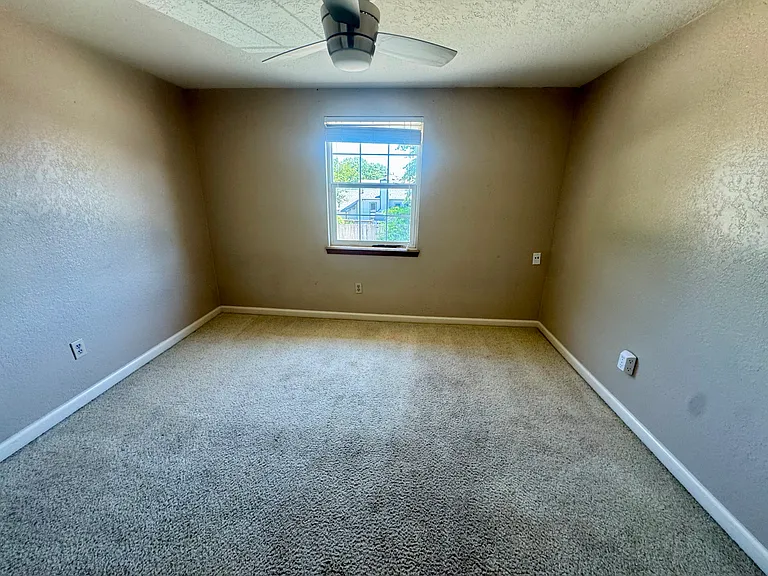 1333 White Oak Rd — Photo 7