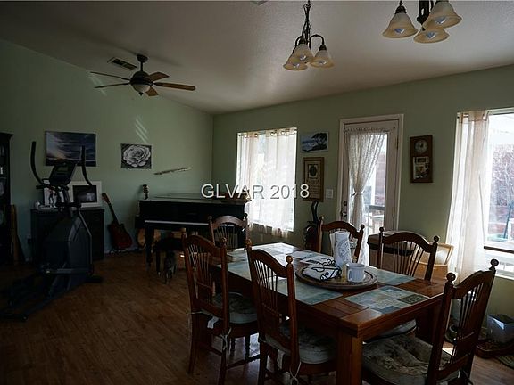 5th image of 713 Cozy Canyon Dr