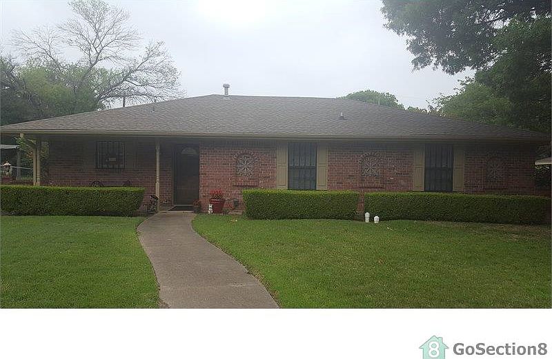 1st image of 140 Stardust Ln
