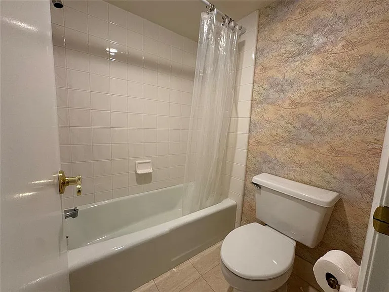 2611 Bayshore Blvd #1805 — Photo 32