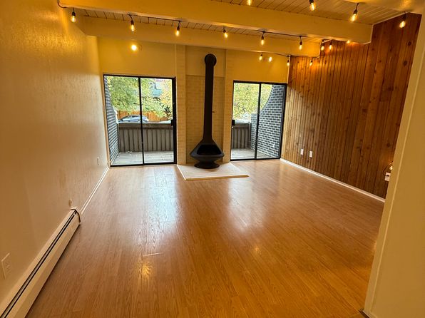 1900 Canyon Blvd #204