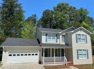 585 Heathgate Dr, Lawrenceville, GA 30044