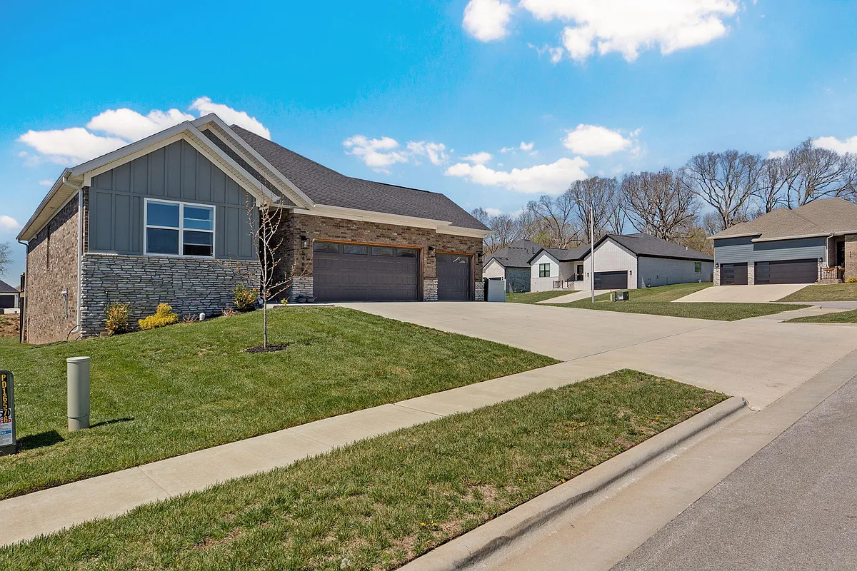 Building Photo - 5480 E Cavalcade Ln