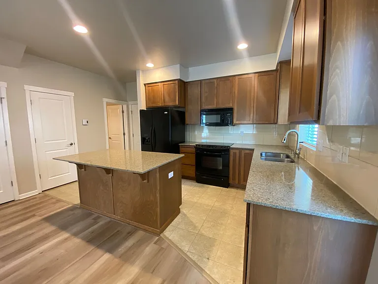 2130 N Country Vista Blvd — Photo 6