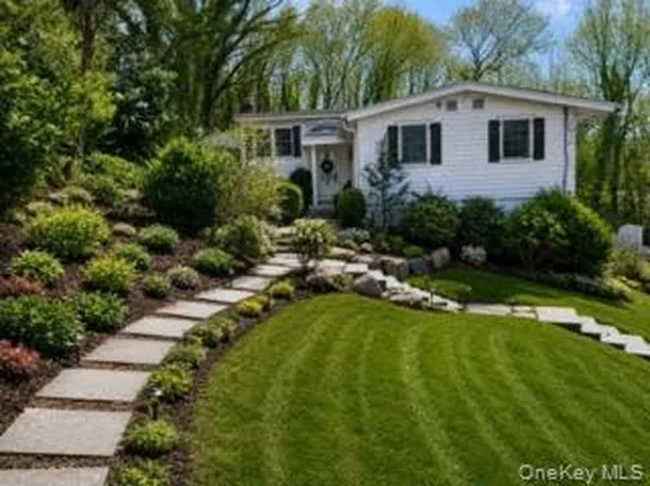 20 Harborview Drive, Northport, NY 11768