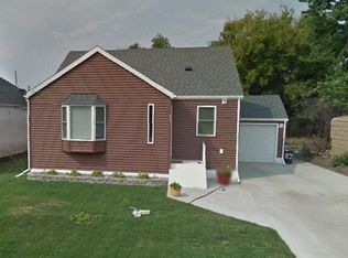805 7th St NW, Minot, ND 58703