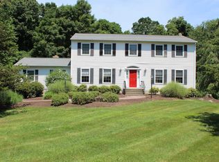 8 Carlson Ter, Fishkill, NY 12524