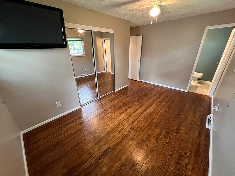 6347 Faircrest Rd — Photo 9