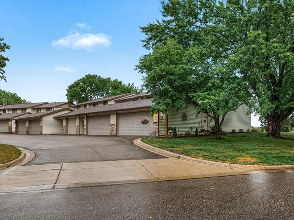 13769 Heather Hills Dr, Burnsville, MN 55337
