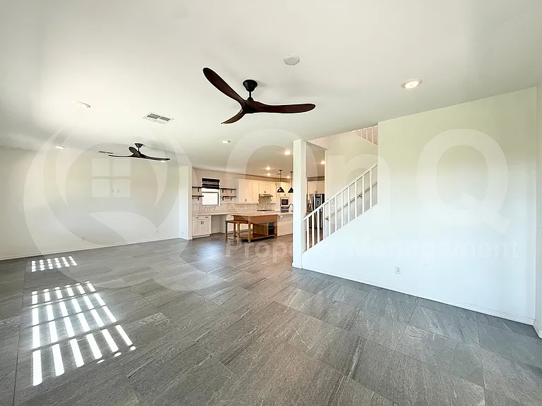 4602 S Flare — Photo 13