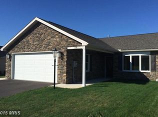 176 Tobin Dr, Chambersburg, PA 17201