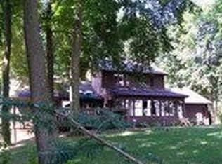 96 East Dr, Hartville, OH 44632