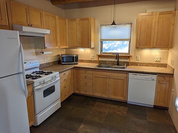 3rd image of 630 Zuni St #17