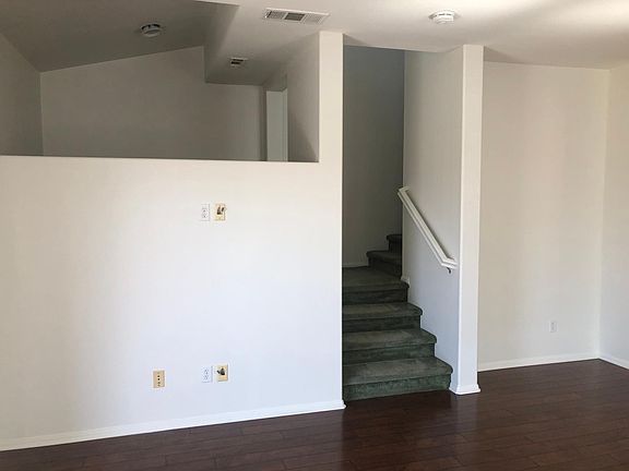 3rd image of 10533 Willow Ln