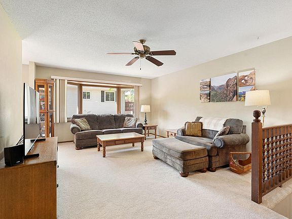 5th image of 655 20th St NE