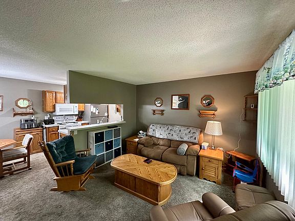 4th image of 2689 Brookdale Ln