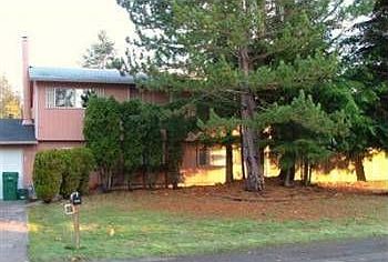 5th image of 3325 SE Carmae Dr