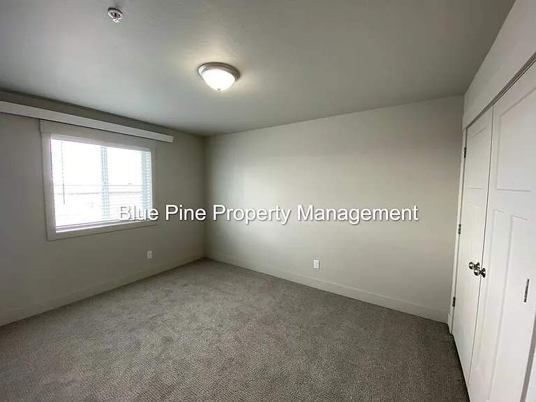 6255 N Freedom Rd #3 — Photo 8