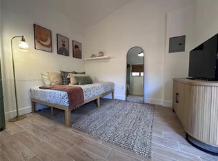 52 NW 68th St, Miami, FL 33150