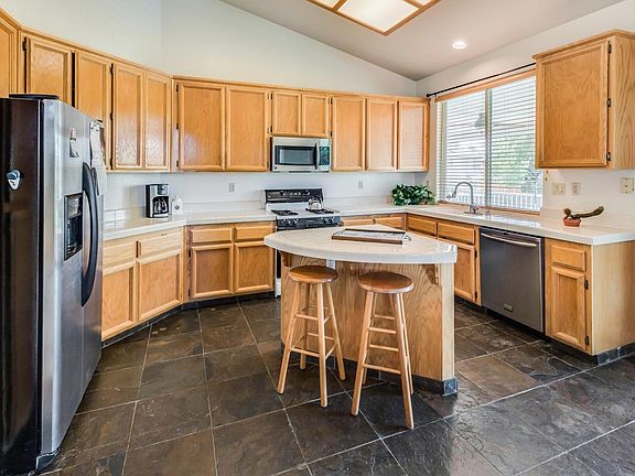 3rd image of 8005 Grand Sierra Ct