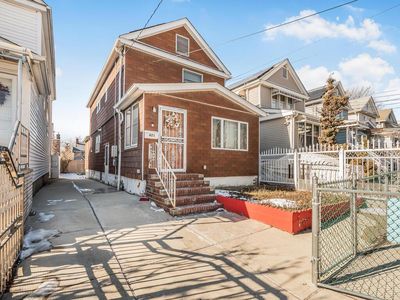 421 Leland Avenue, Bronx, NY, 10473