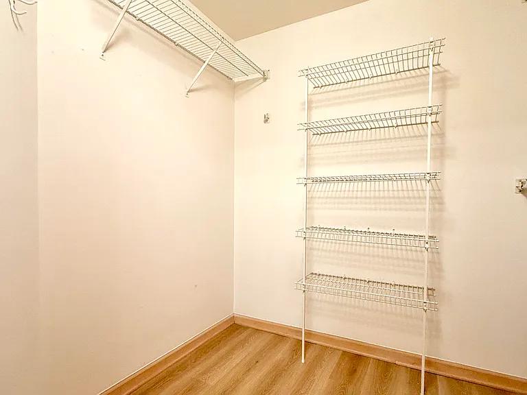 969 Greenview Ct #43 — Photo 14