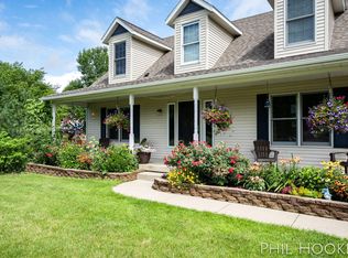 10610 Stirrup Dr SE, Caledonia, MI 49316