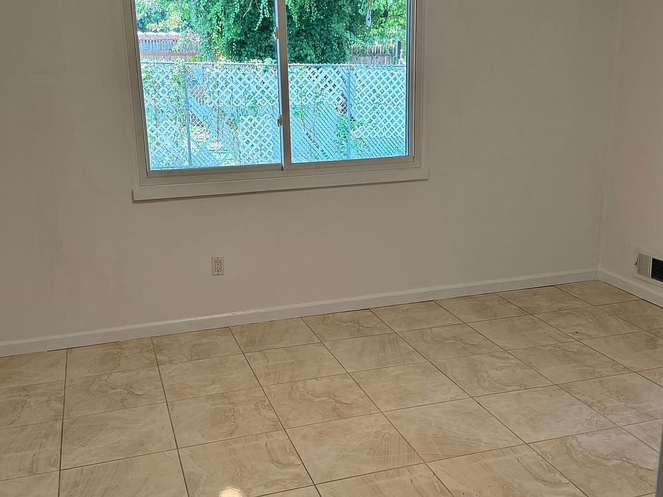 Bedroom/livingroom