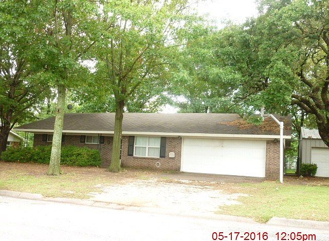 1st image of 804 E Clay St