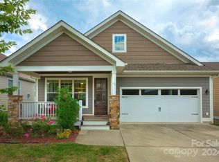 84 Rose Creek Rd, Leicester, NC 28748