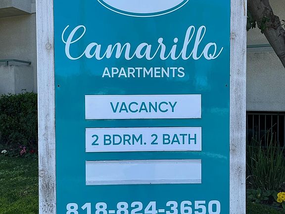 3rd image of 10222 Camarillo St