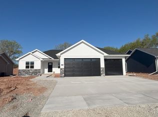 1746 Founders St, Neenah, WI 54956
