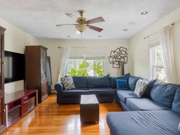 103 Montvale Ave #2, Woburn, MA 01801