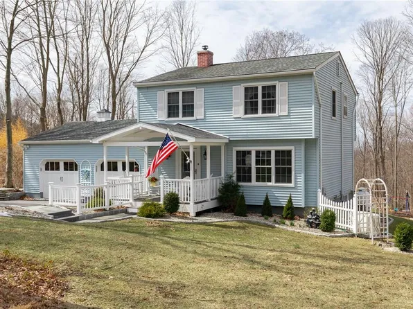 10 Memory Lane, Hopewell Junction, NY 12533