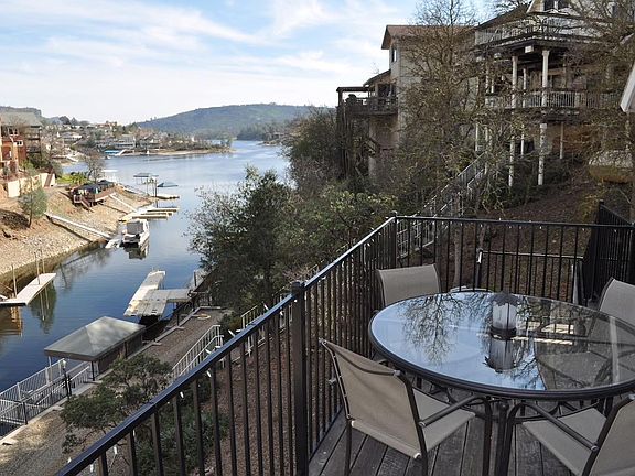 5th image of 4498 Lakeshore Ct