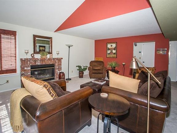 5th image of 509 E Alluvial Ave Unit 102