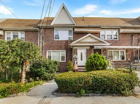 161-26 84th Rd, Jamaica, NY