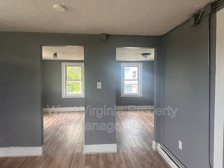 304 N 3rd St #UPPER — Photo 11