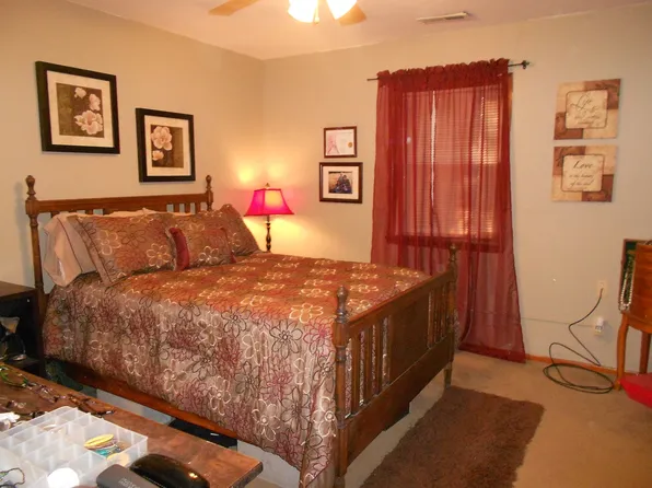 1215 Poyntz, 1215 Poyntz Ave APT 4, Manhattan, KS 66502