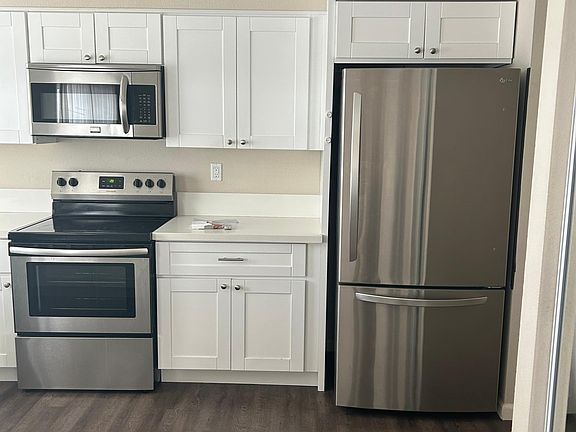 2nd image of 1527 Eagle Ln
