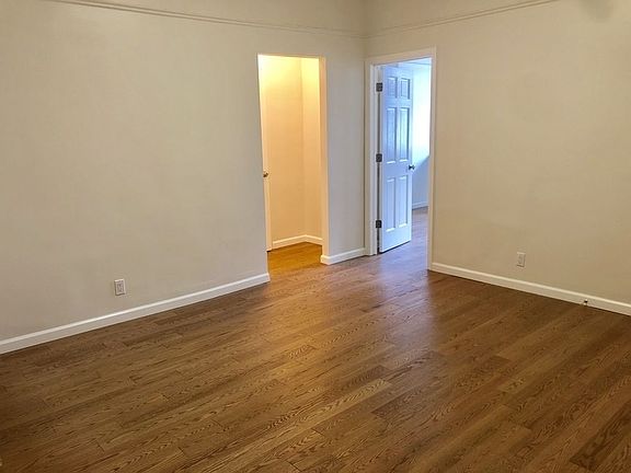 4th image of 3252 33rd St APT A4