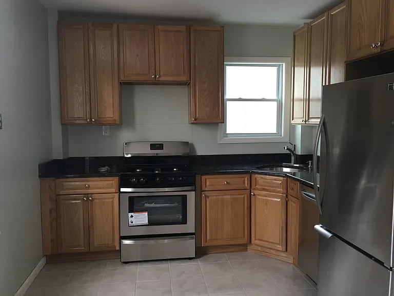 62 Greenwood Ave #2 — Photo 2
