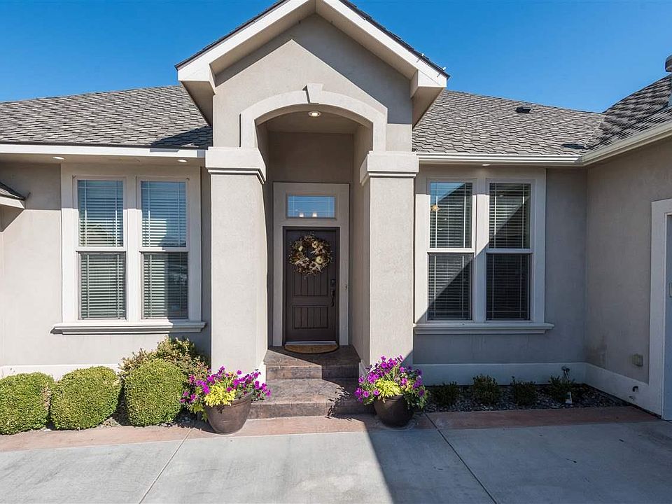 1st image of 3411 W Canyon Lakes Dr