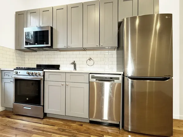 350 Bedford Avenue image 1 of 8