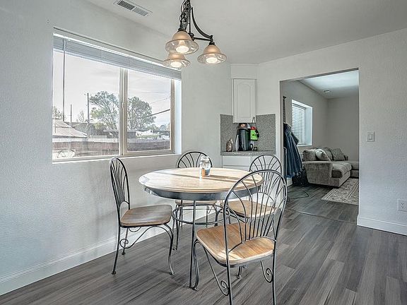 4th image of 506 Haggard Way