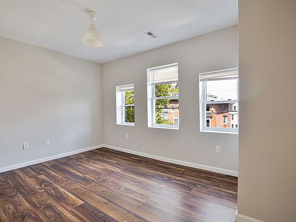5th image of 544 S 49th St Unit 3F