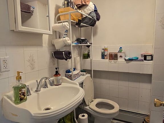 5th image of 1466 E 89th St Floor 1